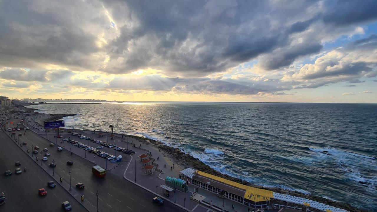 Midpoint Sea View - Families Only Daire İskenderiye Dış mekan fotoğraf